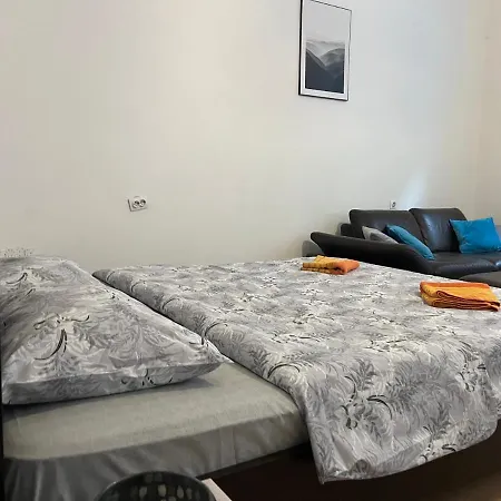 Apartment Tesla *